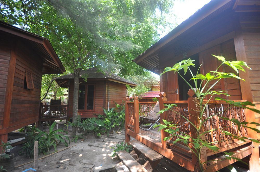 Baia Baia Resort Phi Phi Don Exterior photo